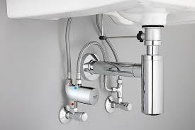 Умивальники та комплектуючі